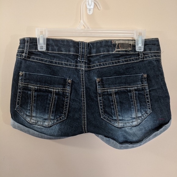 Juniors size 7 - Picture 2 of 5